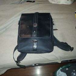 Mobile Edge Womans Vertical Laptop Bag