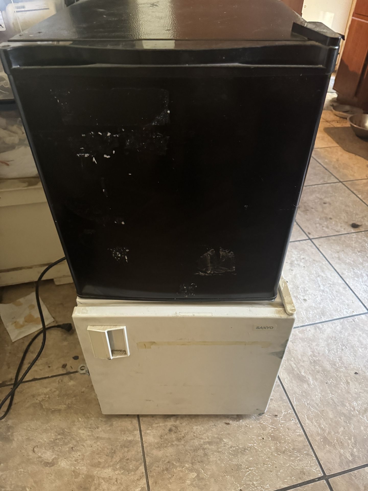 Mini fridges - Working Good