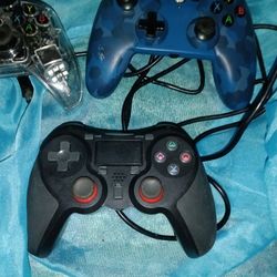 Two Xbox controller and extra universal controller one Headset Transmitter And All Wires