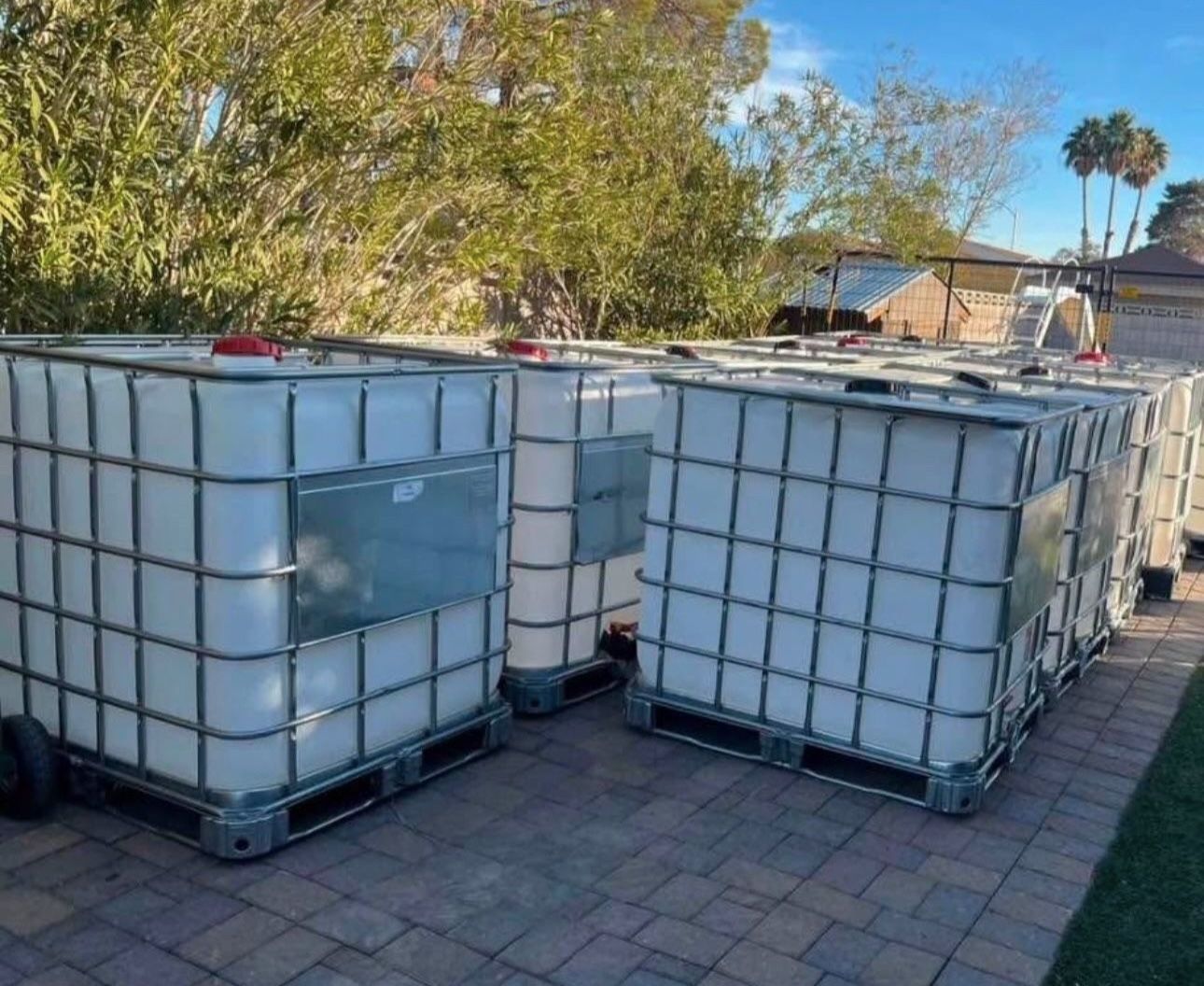 250 Gallon Water Tank IBC tote Like New Tanque De Agua Como Nuevo