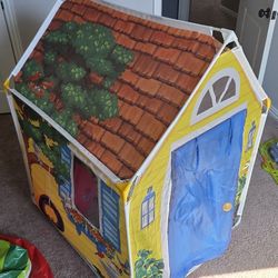 Melissa & Doug Cozy Cottage Fabric Play Tent and Storage Tote