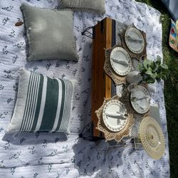 Picnic Event Party Arrangement Service