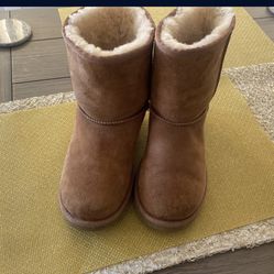 Uggs Size 5 In Great Condition
