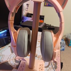 Pink Kitty Gaming HeadPhones With Stand