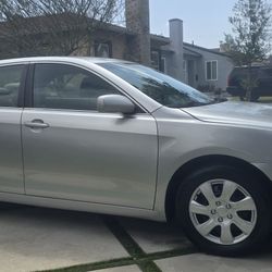 2011 TOYOTA CAMRY...TITULO LIMPIO