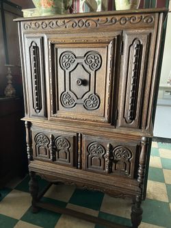 antique  Tall side cabinet/hutch