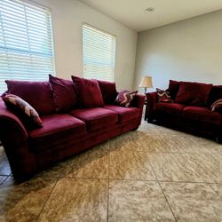 Comfy Burgundy Sofa & Loveseat Set – Clean, Great Condition!