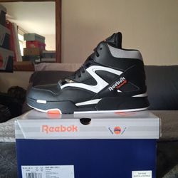 Reebok Pump Omni Zone "Dee Brown" Sizes 9, 9.5, 10  & 10.5 Brand New 