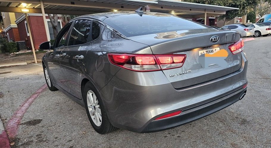 2018 KIA Optima