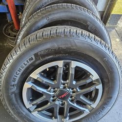2025 Toyota Tacoma 18" TRD SPORT wheels  and tires