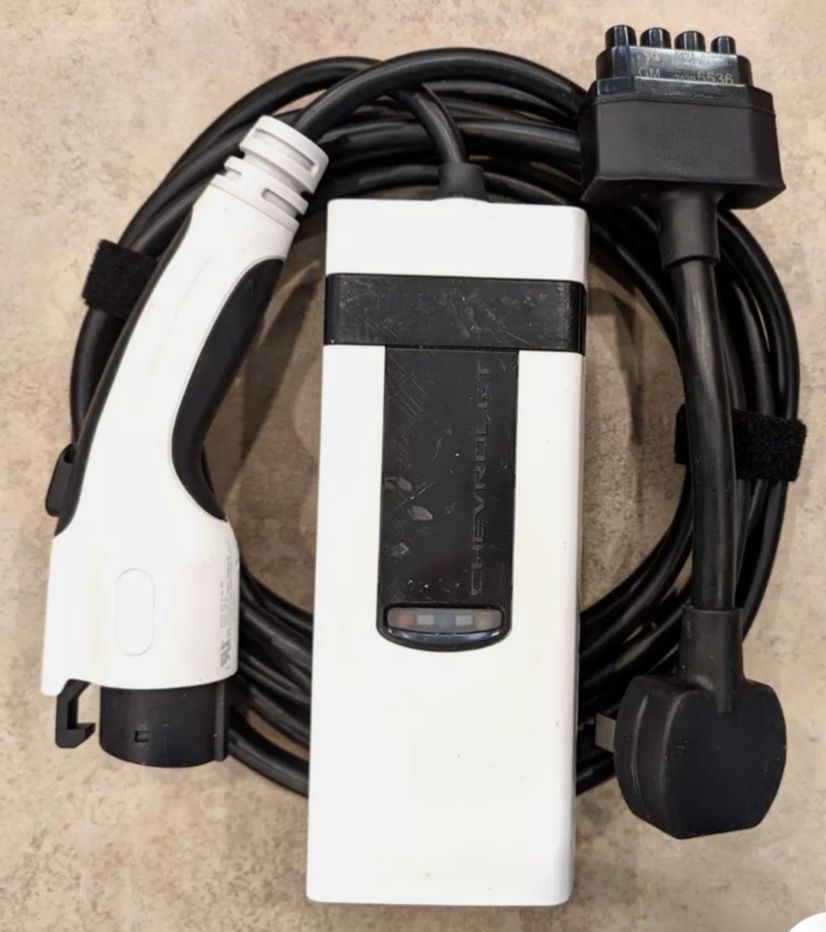 OEM Chevrolet Bolt EV / EUV (2023) Level 2 Wall charger