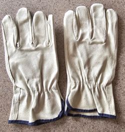 Lot of 12 pairs, Industrial Gloves 100% Leather RN 67368, Style NO. 70-368/XL