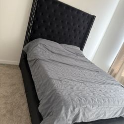 Queen Size Bed 