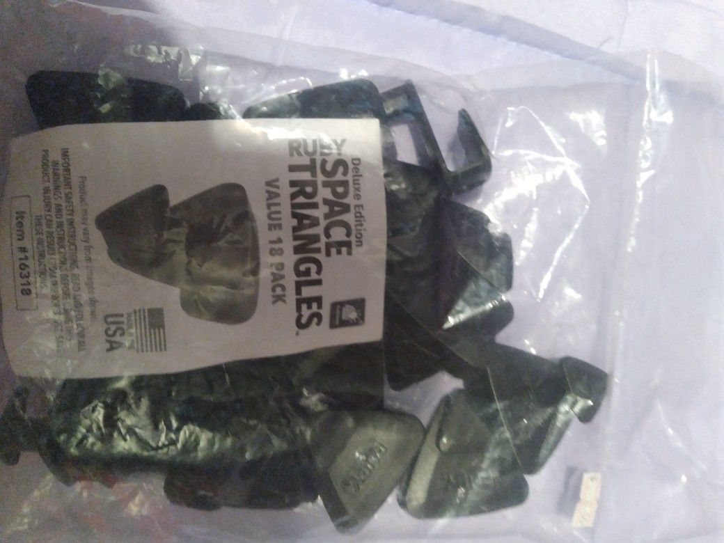 Space Triangles 18 Pc.