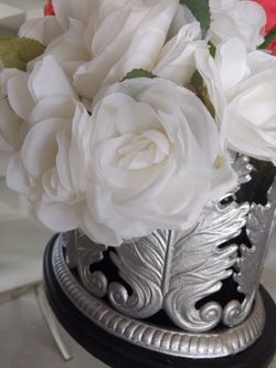 Silver leaf base vase