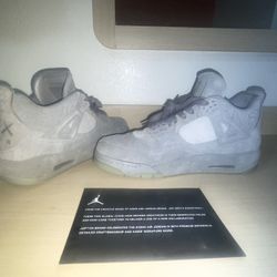 12 Mens Jordan 4 Retro Kaws