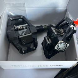 Enduro Pedals