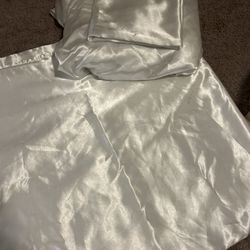 King Size White 100% Polyester Sheet Set 