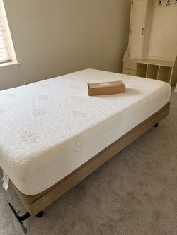 Serta Motion Perfect adjustable foundation