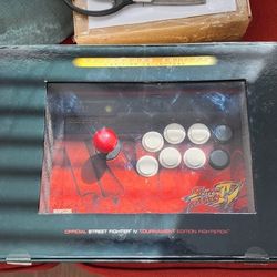 MadCatz XBOX 360 Street Fighter 4 Tournament Edition Arcade Stick
