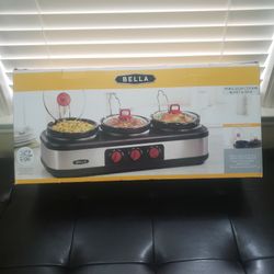 Bella 3 x 1.5-Quart Triple Slow Cooker in Stainless Steel/Black