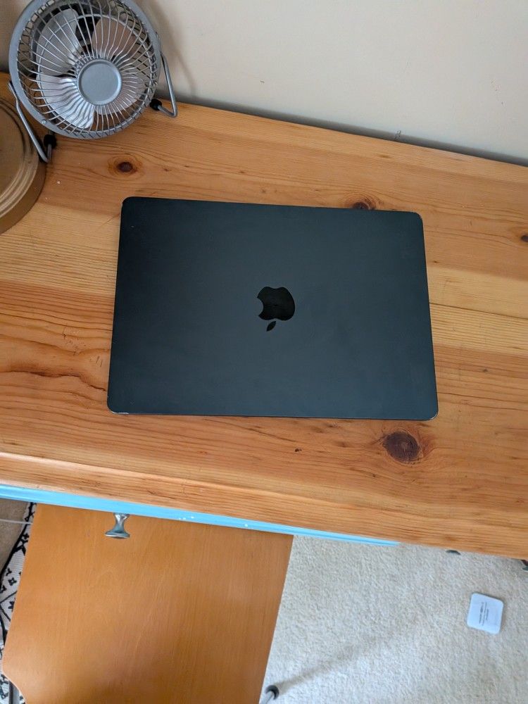 MacBook Air M2 2022