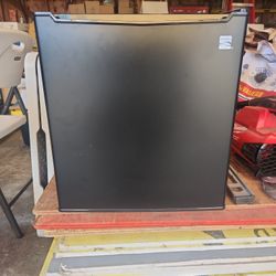 Kenmore Fridge In Great Conditions Like New 