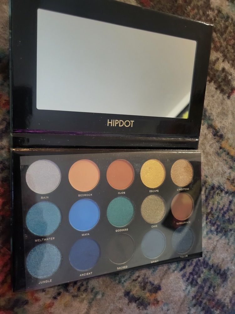 New In Package Hipdot Eyeshadow Palette In Green Marble Tone Case!