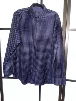 Men’s Button Down Shirt Size Large