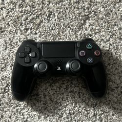 PS4 controller 