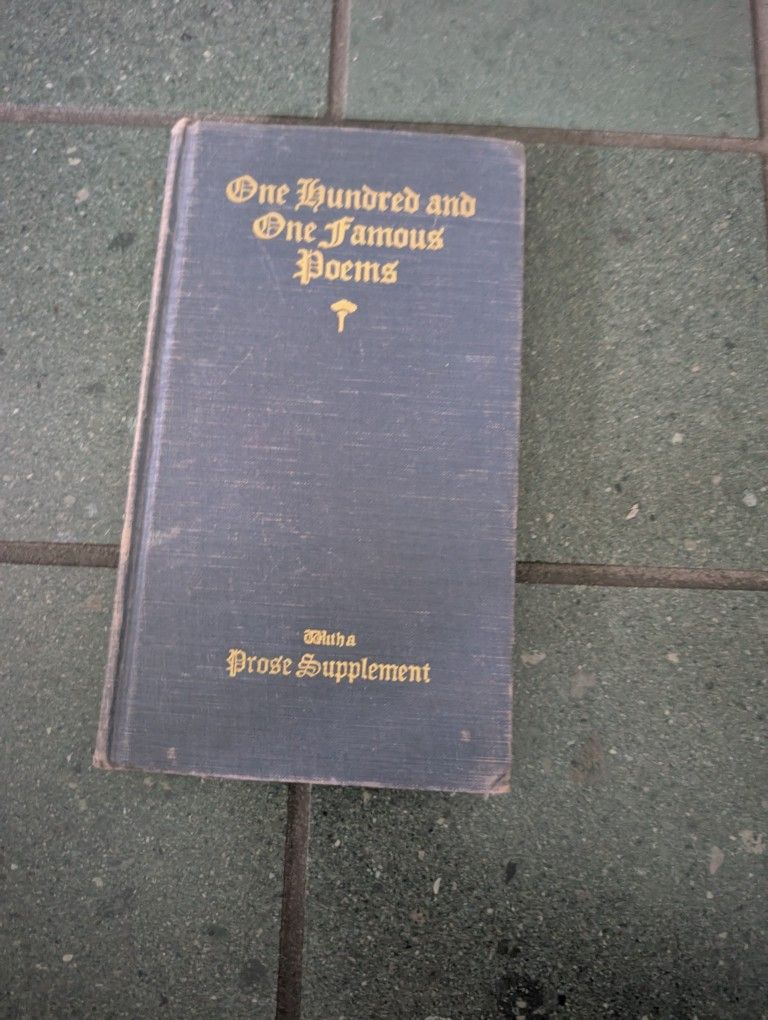 One Hundred and One Famous Poems