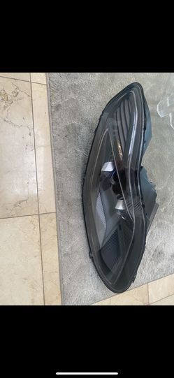 2020 Aston Martin Db11 Head Light