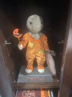 Treat R Treat Sam Statue Figure