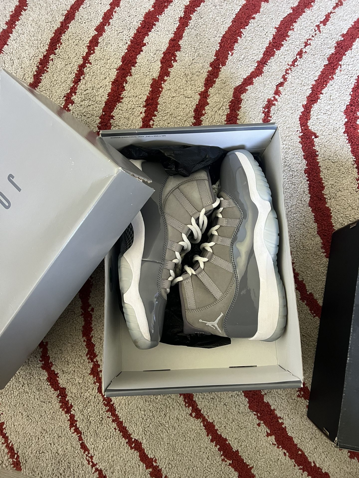 Jordan 11 cool grey 9.5