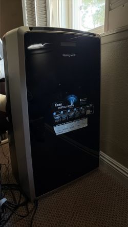 Portable Honeywell AC/Heater 14000 BTU