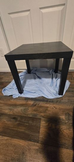 2 Side tables