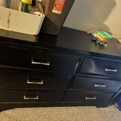 6 Drawer Dresser 