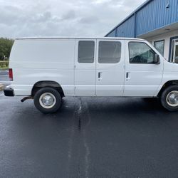 2005 Ford E-250