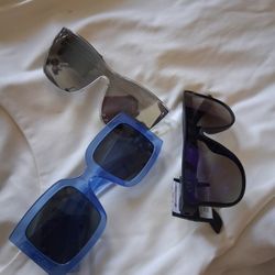 Ladies Foster Grant Sunglasses. New $6 Each