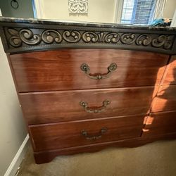 6 drawer Dresser
