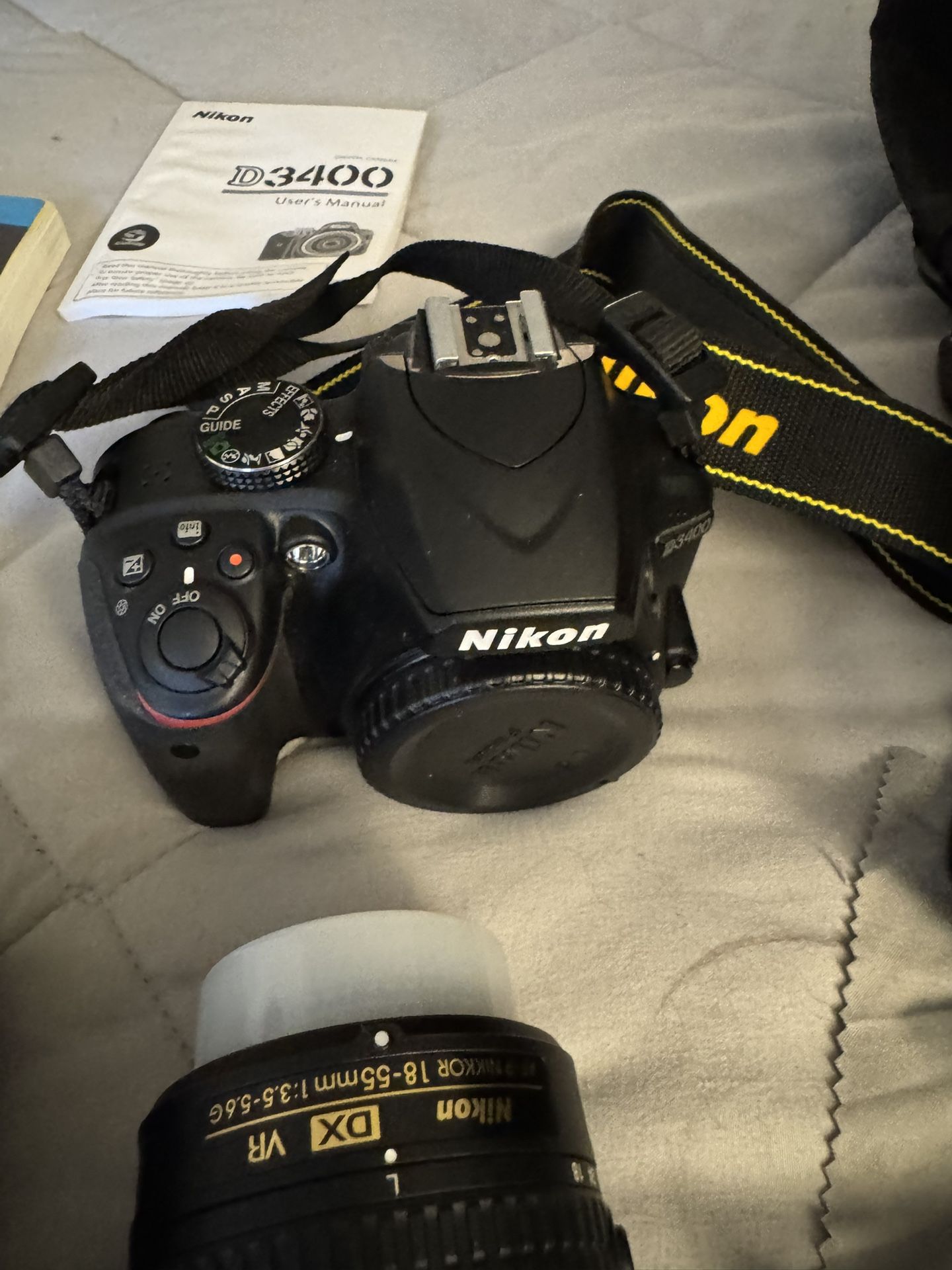 Nikon DS3400