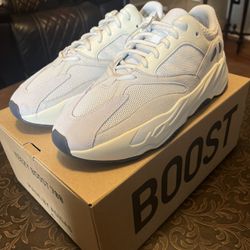 Yeezy 700 V1 Analog