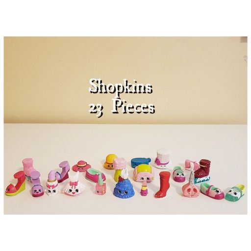 Shopkins - 23 Toy Pieces. 👗Clothes & Accessories 💄