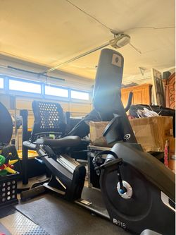 Recumbent bike NAUTILUS R618