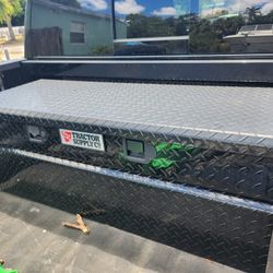 Truck Bed Tool Box