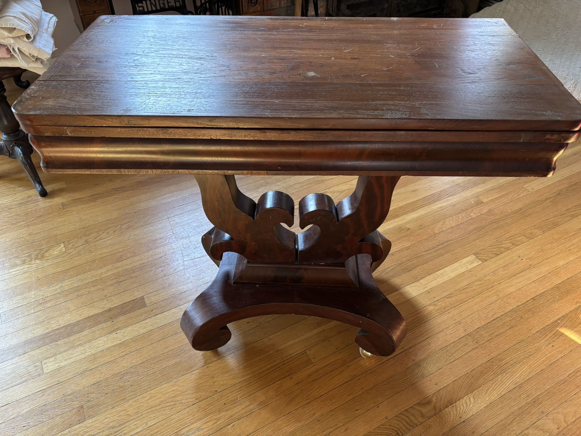 Antique Mahogany Game/End Table