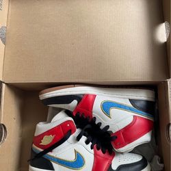 Woman’s Air Jordan Shoes (Size 7)