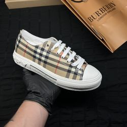 Burberry Men Shoe
