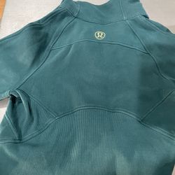 Lulu Lemon Crop Sweatshirt - Green