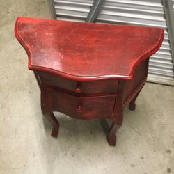 Stylish Little Dresser